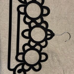 Velvet Floral Multi-Loop Scarf & Belt Hanger in Black